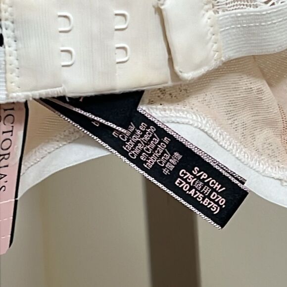 Victoria Secret Very Sexy Bralette - Picture 5 of 5